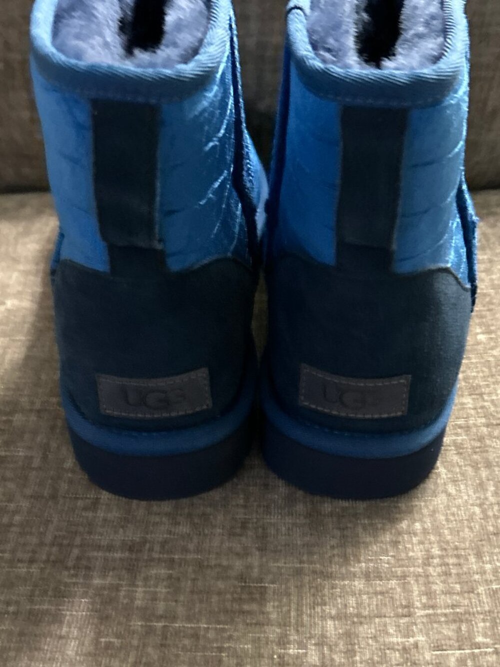 NWT UGG CLASSIC MINI II CROC BOOTS ~ BLUE VELVET ~ 9.5 - Picture 7 of 9
